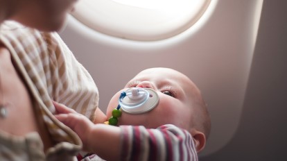 how to entertain a 1 year old on a plane