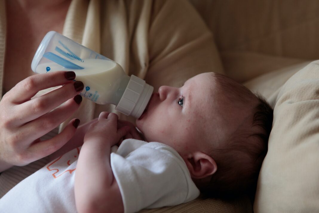 Baby Refuses Bottle 7 Tips to Encourage Bottles 2021