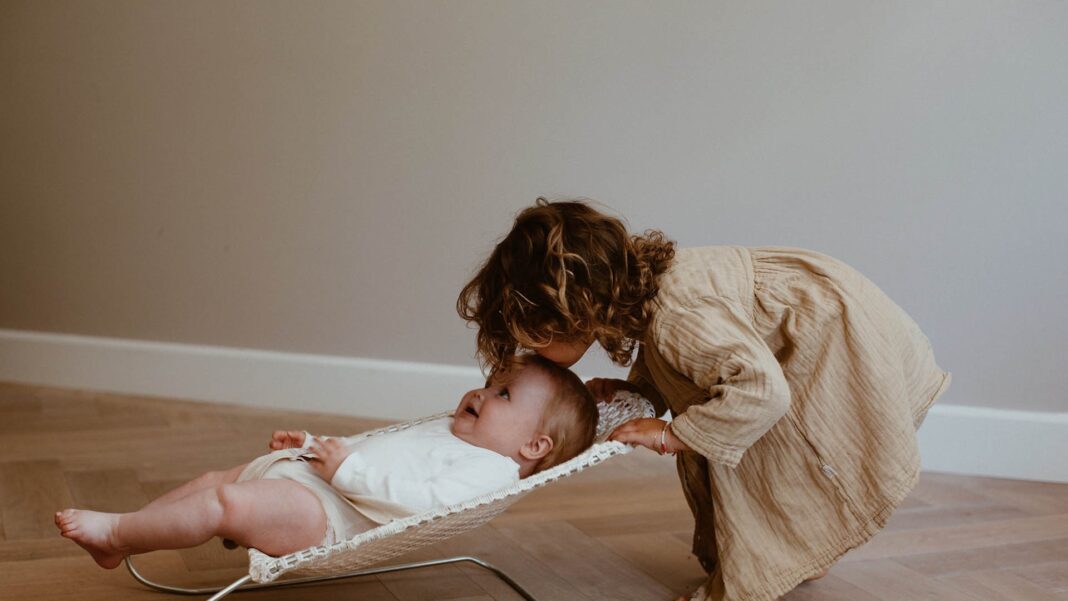 Which is Better Baby Swing or Baby Bouncer Seat 2024 Guide