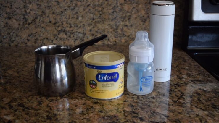 How to Mix infant Formula