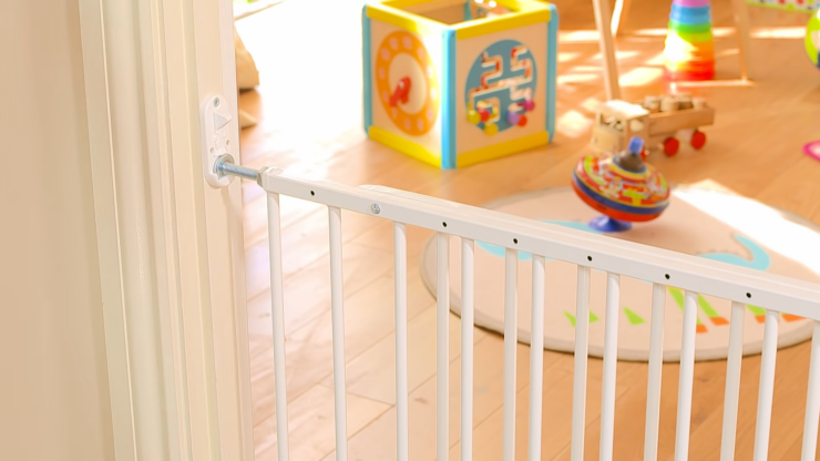 Hands Free Baby Gate