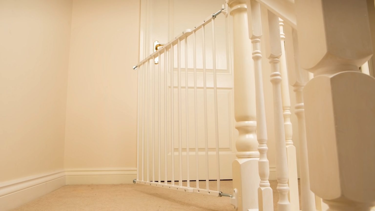 10 Best Hands Free Baby Gate With Foot Pedal 2024 No More Fuss